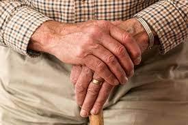 enfermedades neurodegenerativas en adultos mayores
