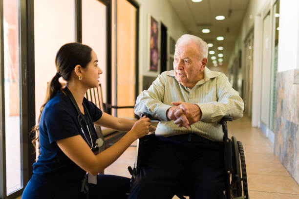 2024 Cuidadores de adultos mayores en Bogotá