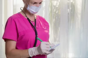 Notas de enfermería domiciliaria generadas por una enfermera a domicilio en Bogotá